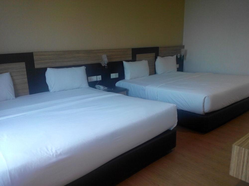 7 Heaven Boutique Hotel Pasir Gudang Extérieur photo