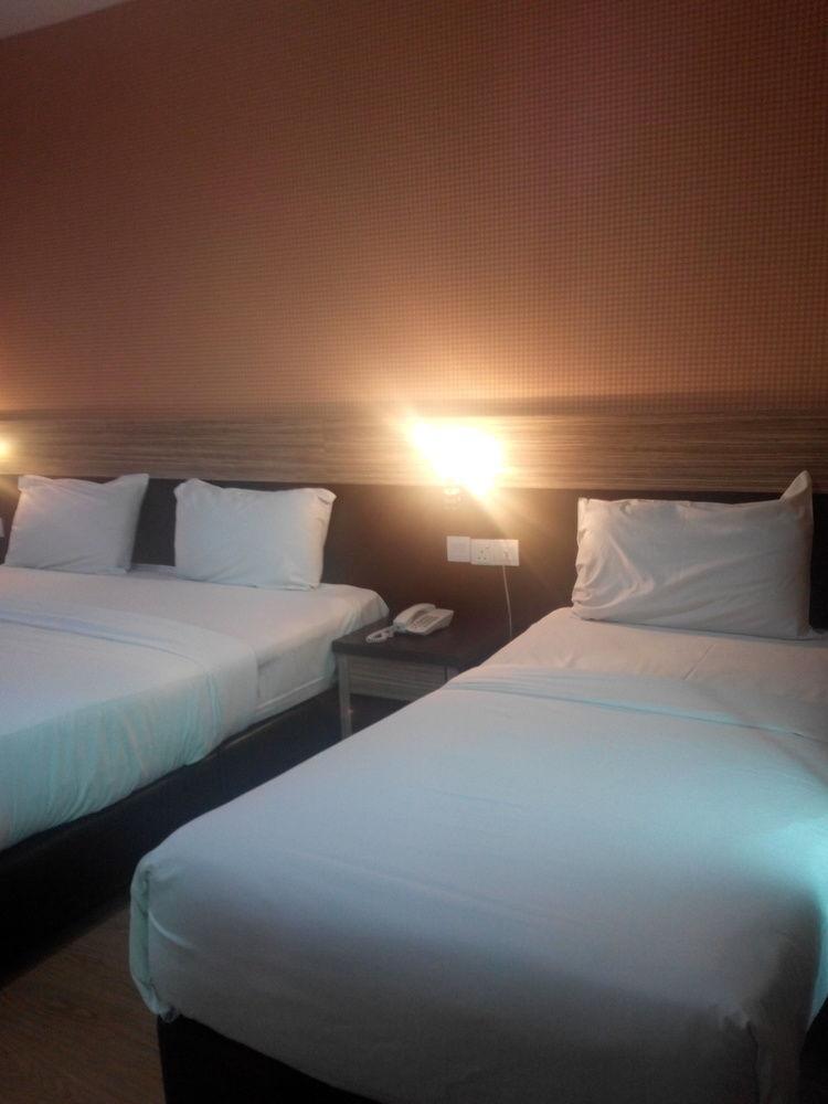 7 Heaven Boutique Hotel Pasir Gudang Extérieur photo