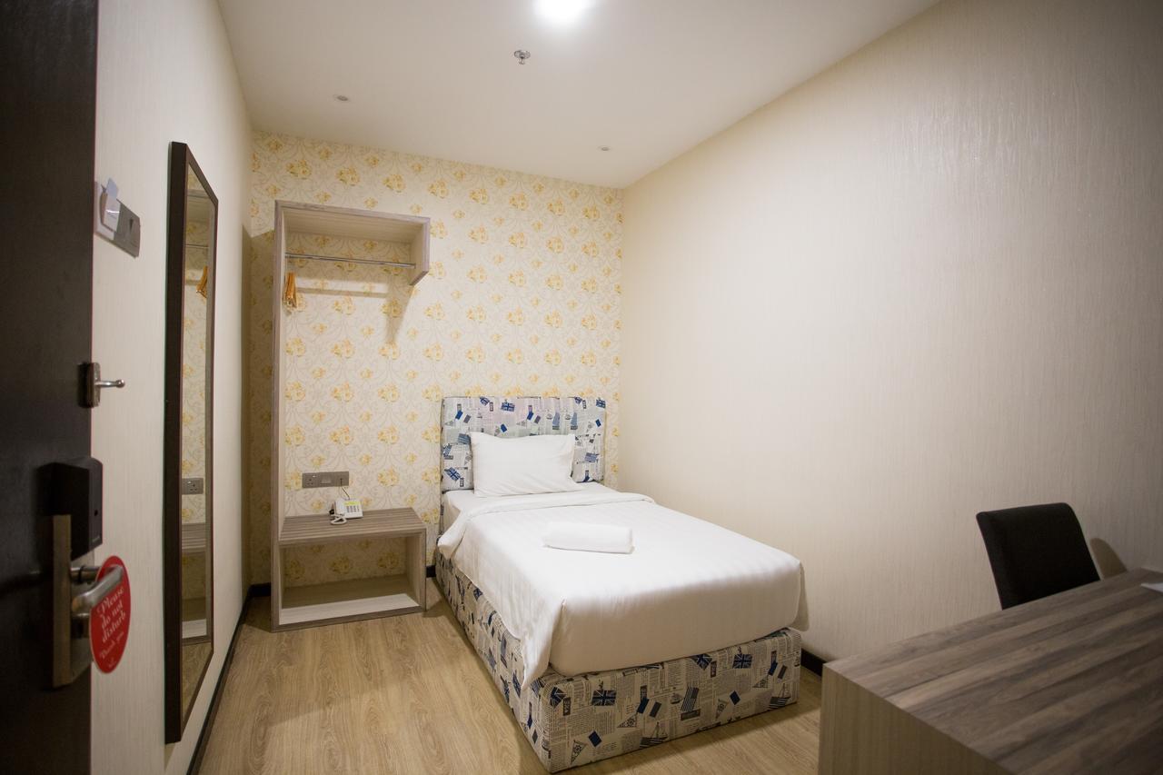 7 Heaven Boutique Hotel Pasir Gudang Extérieur photo